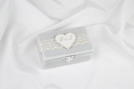 Personalized Vintage wooden ringbox for bride and groom