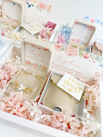 Bridesmaid Box Set H Pinkie 2pcs Flower bangle & Sanitizer holder