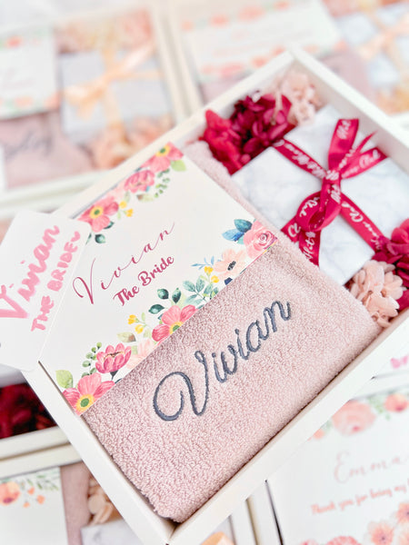Bridesmaid Box Set Q2 Vivian 2pcs Towel & Sanitizer holder